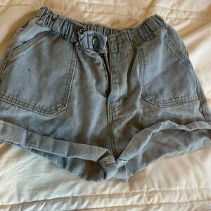 Elastic Waistband Shorts